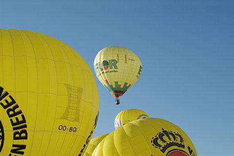 Heissluftballone Montgolfiade Warstein