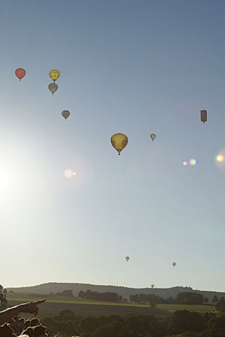 Heissluftballone �ber dem Sauerland