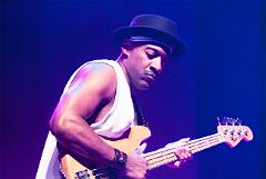 2004 0626 221002aa  Marcus Miller : Jazz, Domicil