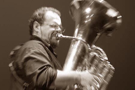 Michel Godard  photo : Mark Wohlrab