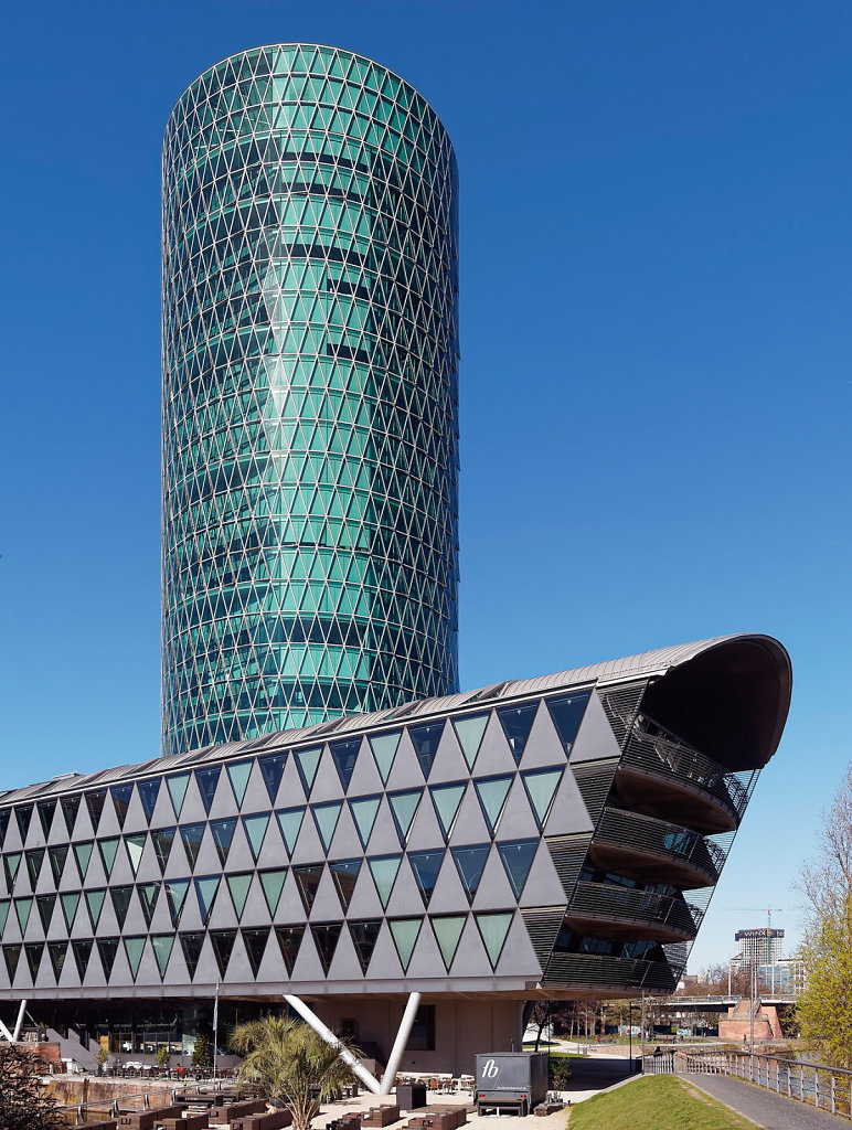 Westhafen Tower Frankfurt am Main / Arch. Schneider & Schuhmache