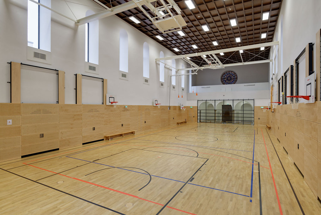 Sporthalle