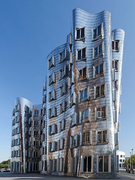Gehry-Gebäude Neuer Zollhof, Düsseldorf, Architekt Frank Gehry