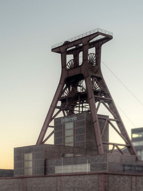 Zeche Zollverein Essen, Fördergerüst und Schachthalle der Zeche Zollverein Schacht XII Weltkuturerbe