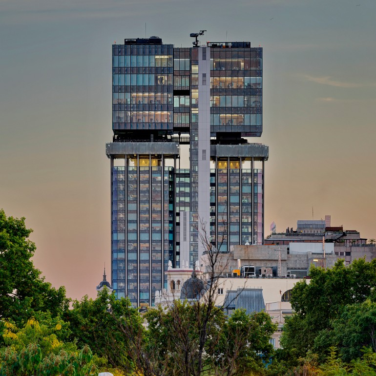 Torres de Colon Madrid Spanien / Arch. Antonio Lamela / Erweiterung luis vidal + arquitectos