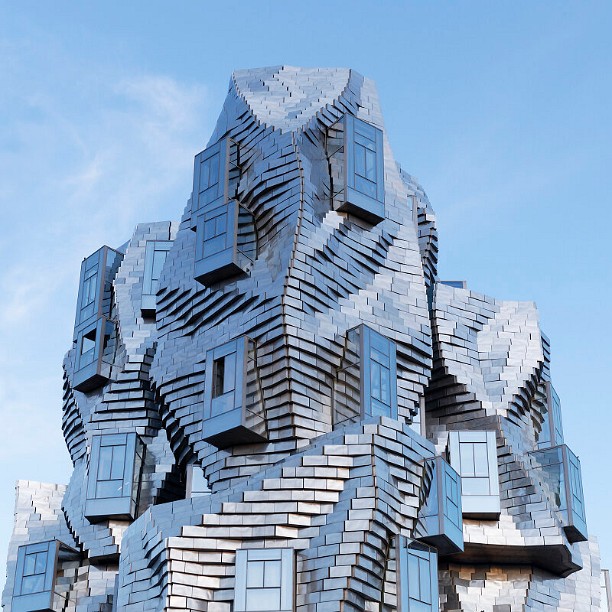 Fondation LUMA Arles, Frankreich, Kulturkonplex von Maja Hoffmanns Luma-Stiftung Architekt Frank Gehry