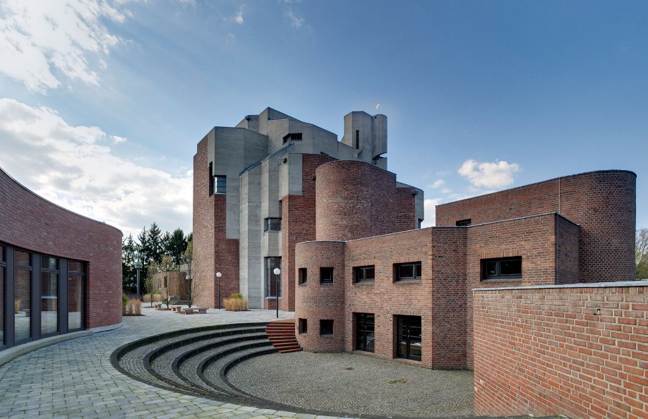 Christi Auferstehung, Köln, Arch. Gottfried Böhm