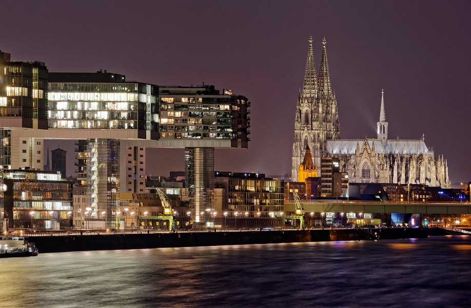 Kölner Dom und Kranhäuser