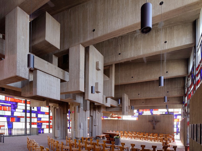 Kirche St. Johannes XXIII Köln, Kirche der katholischen Hochschulgemeinde Köln 60er Jahre Betonkirche im Stil des Brutalismus